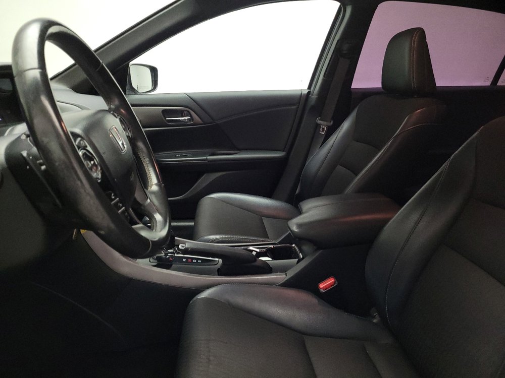 Used 2017 Honda Accord Sport image 17