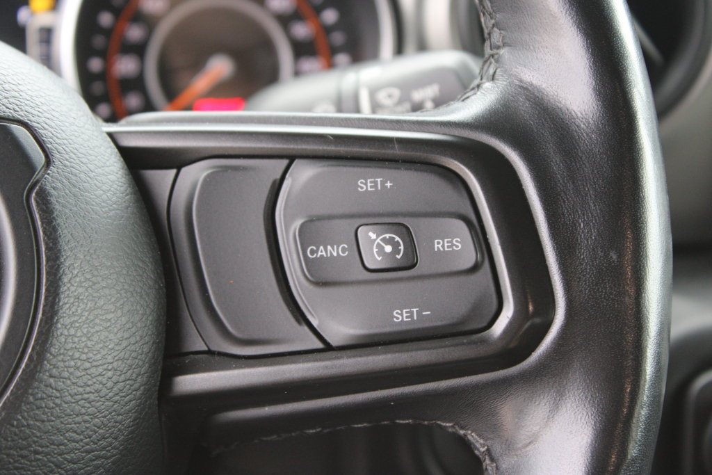 Used 2021 Jeep Gladiator Sport AWD/4WD image 23