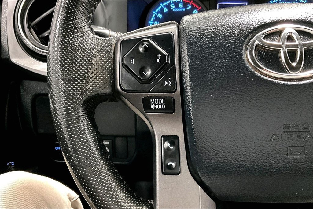 Used 2020 Toyota Tacoma TRD Off-Road AWD/4WD image 23