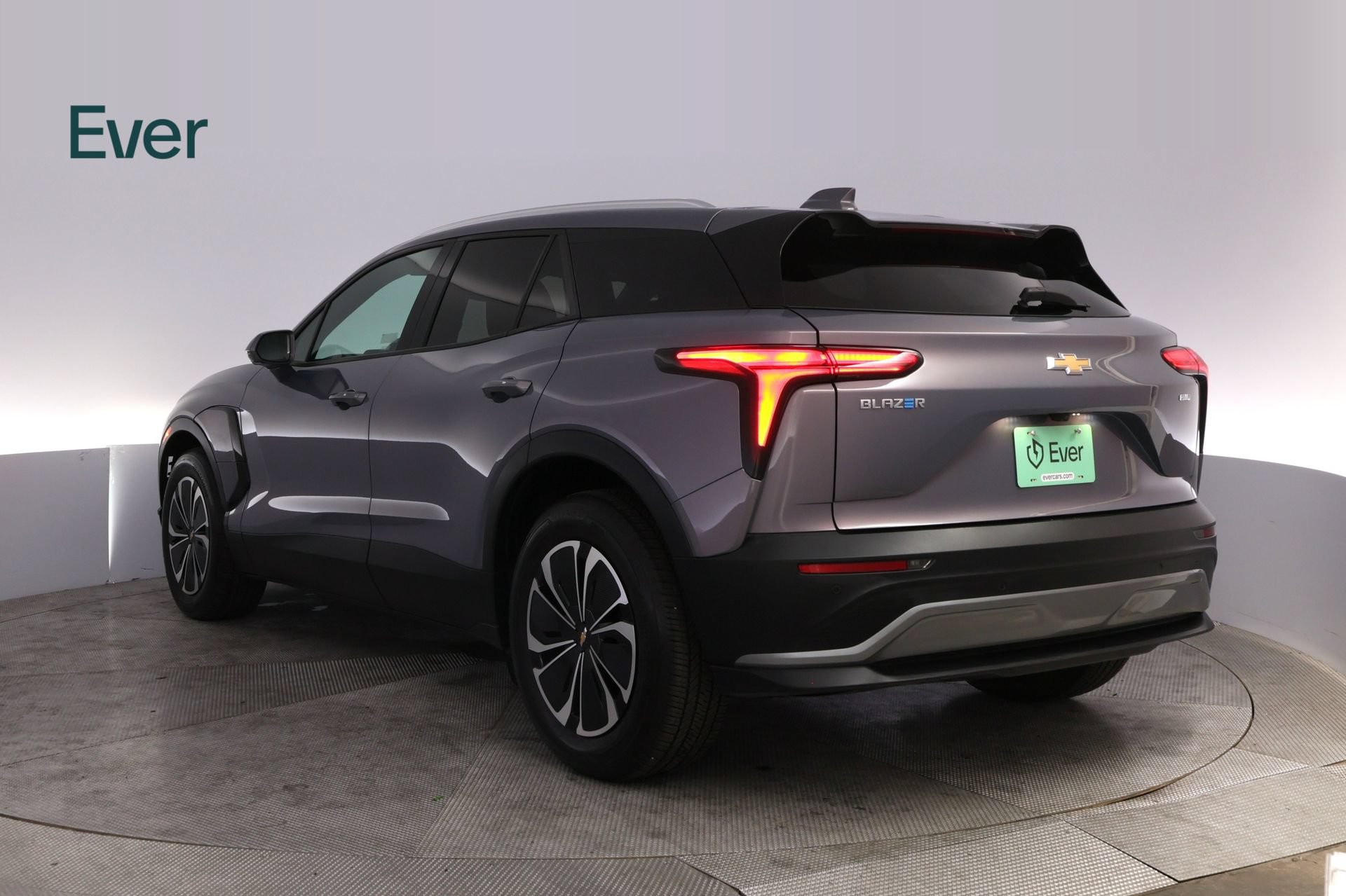 Used 2024 Chevrolet Blazer EV LT AWD/4WD image 17