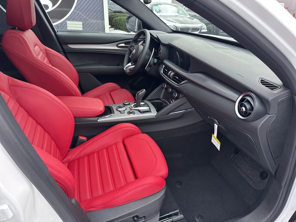 New 2025 Alfa Romeo Stelvio Sprint w/ Veloce Package image 24