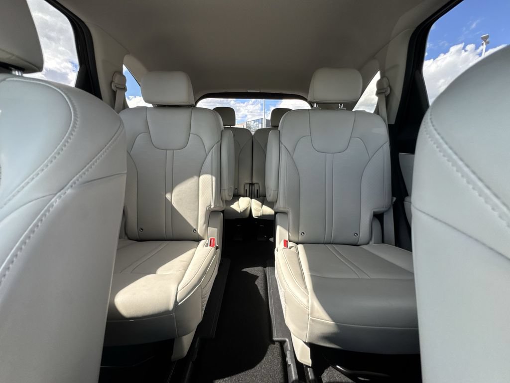 New 2025 Kia Sorento EX AWD/4WD image 13