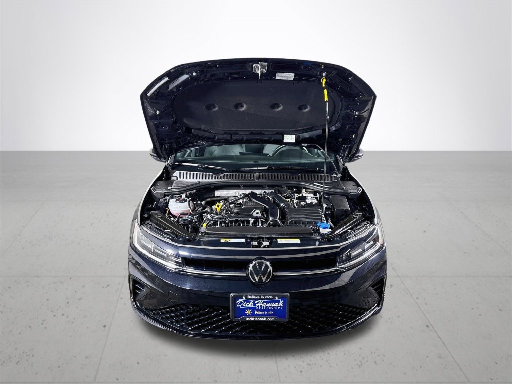 Certified 2025 Volkswagen Jetta Sport FWD image 22