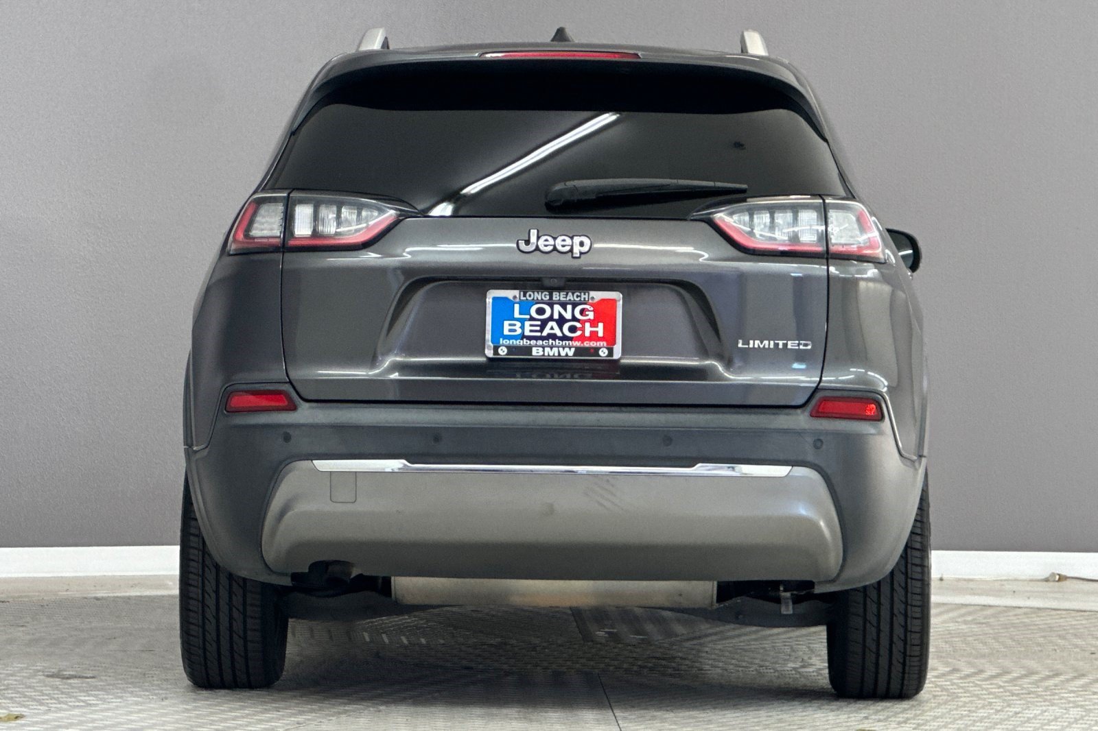 Used 2019 Jeep Cherokee Limited FWD image 10