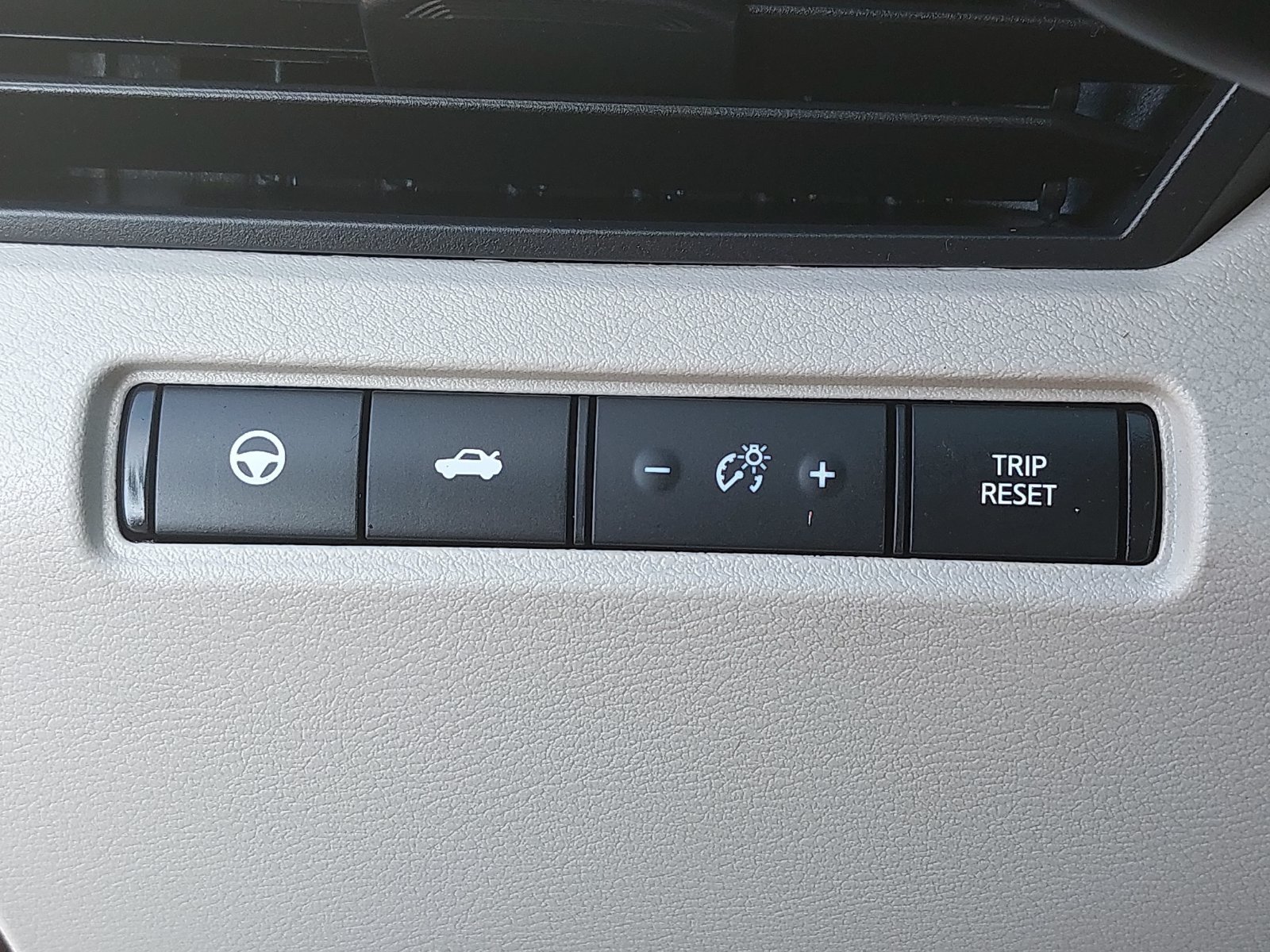 Used 2024 Nissan Altima 2.5 SL FWD image 29