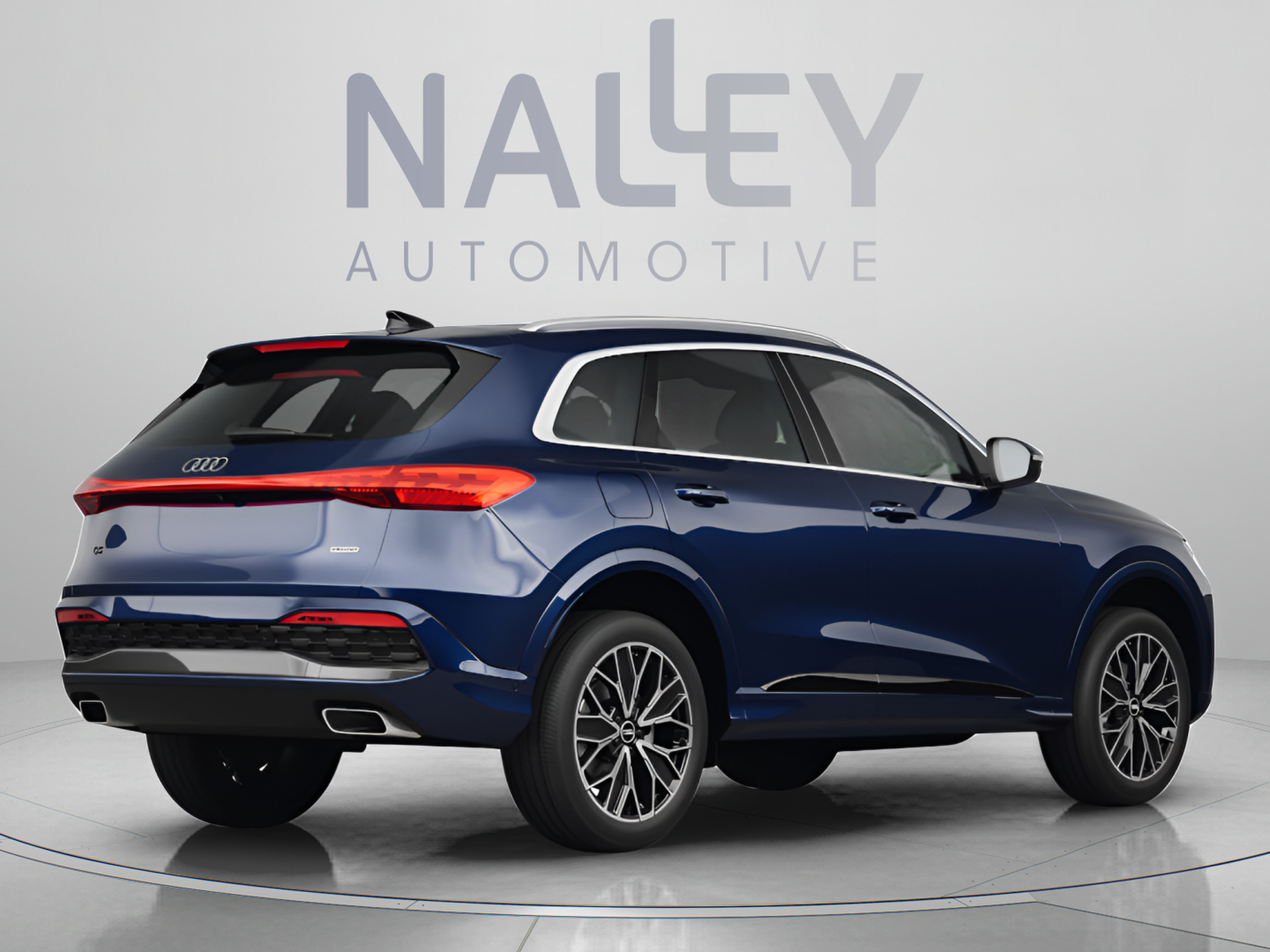 Used 2025 Audi Q5 Premium AWD/4WD image 4