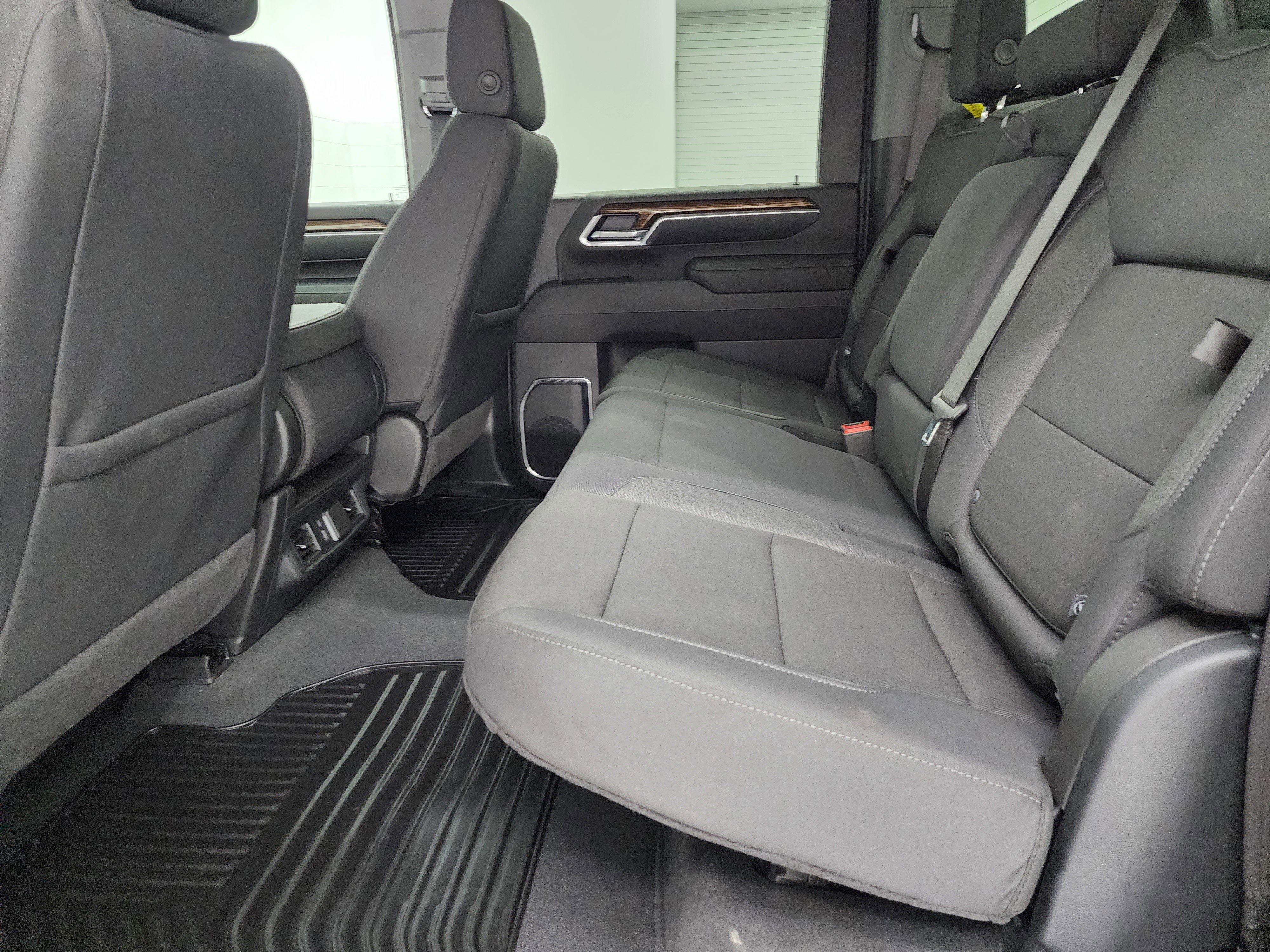 Used 2025 Chevrolet Silverado 2500 LT w/ All Star Edition AWD/4WD image 9