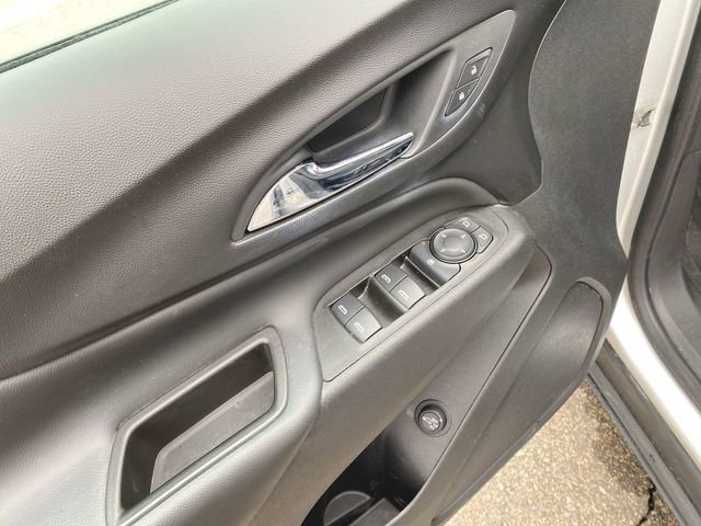 Used 2021 Chevrolet Equinox LT image 22