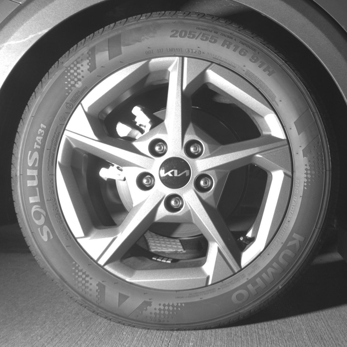 Used 2025 Kia K4 LXS image 12