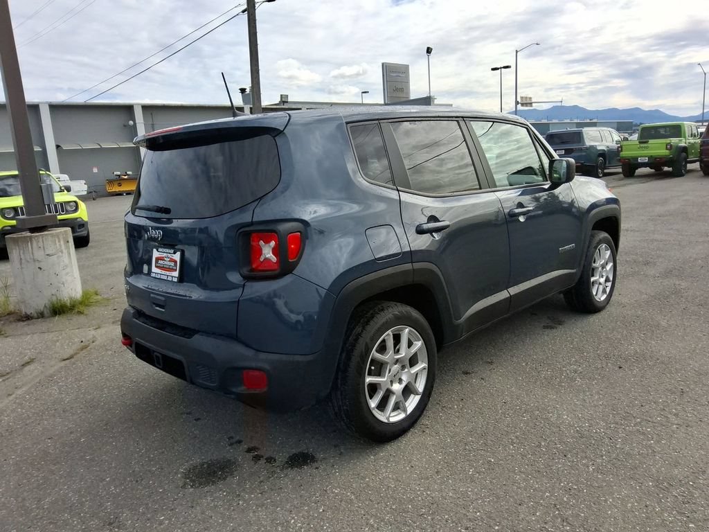 Used 2023 Jeep Renegade Latitude AWD/4WD image 8