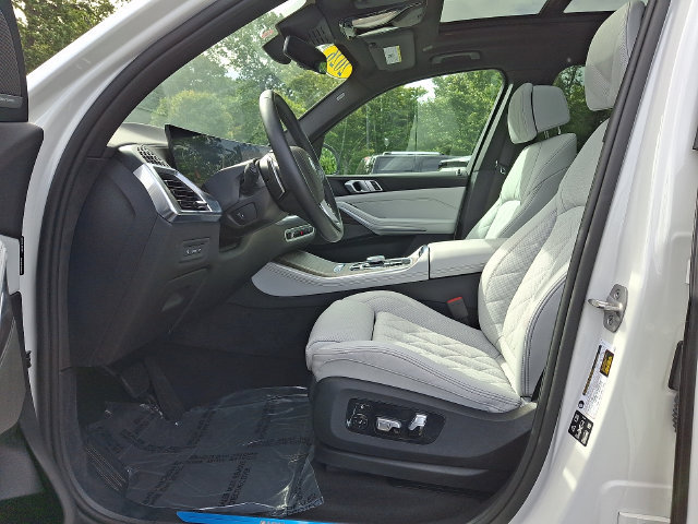 Used 2026 BMW X5 xDrive40i AWD/4WD image 13