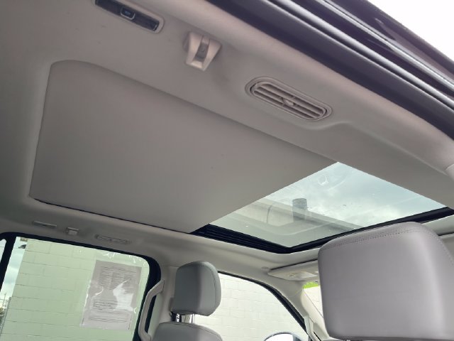 Used 2025 Ford Expedition Active AWD/4WD image 41