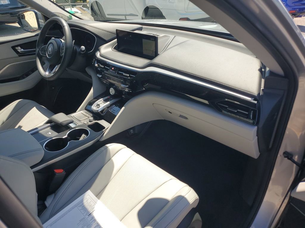 Certified 2023 Acura MDX SH-AWD w/ Technology Package image 4