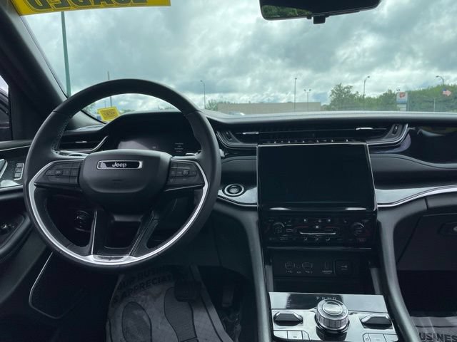 Used 2023 Jeep Grand Cherokee Trailhawk w/ Advanced Protech Group II AWD/4WD image 21