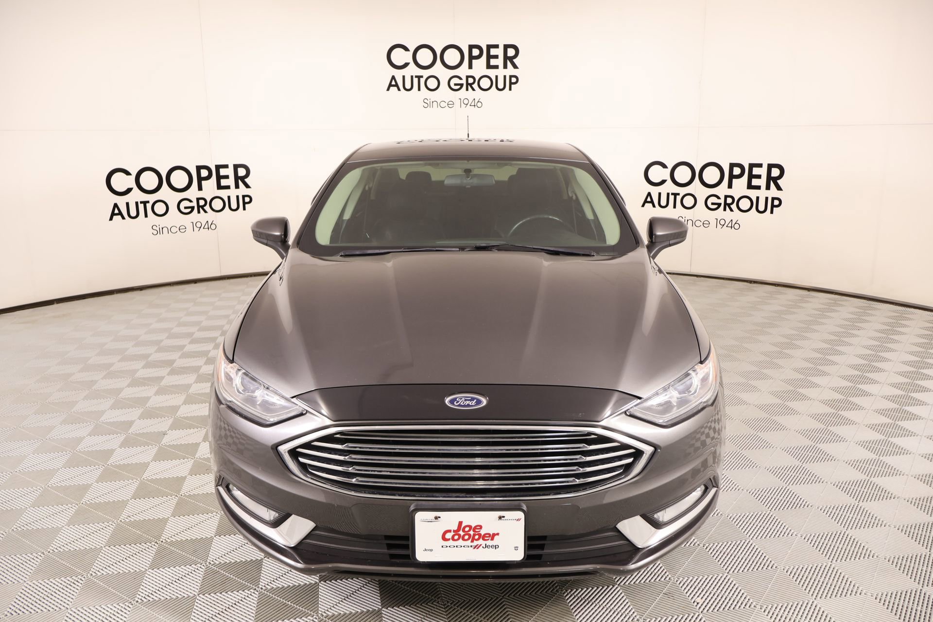 Used 2017 Ford Fusion SE w/ Equipment Group 201A FWD image 8