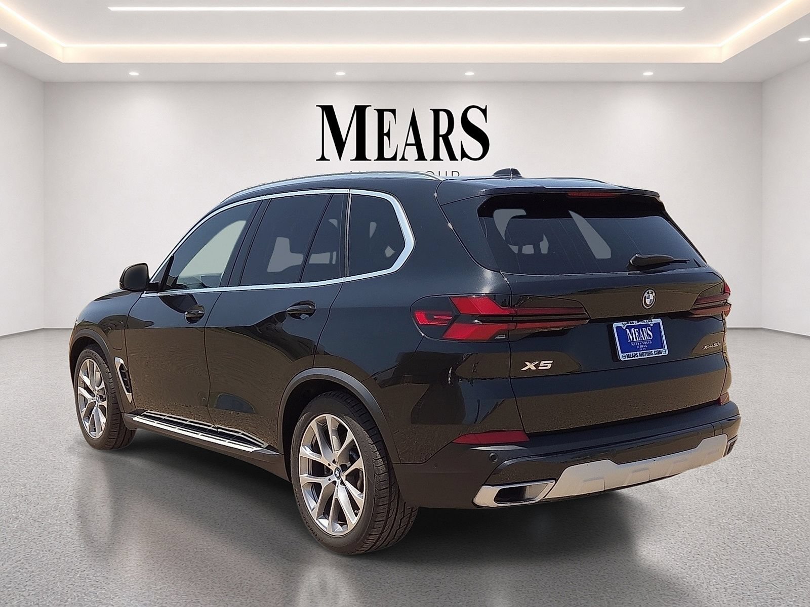Used 2025 BMW X5 xDrive50e AWD/4WD image 3