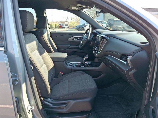 Used 2023 Chevrolet Traverse LT w/ LPO, Floor Liner Package image 25