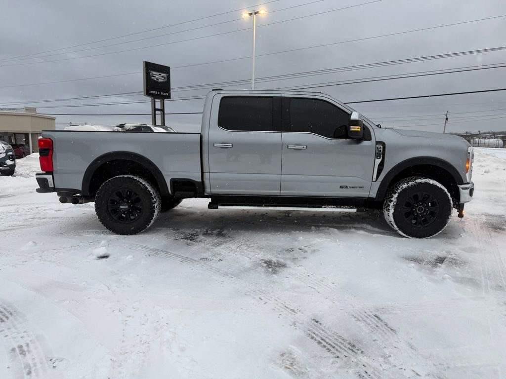 Used 2023 Ford F350 Lariat w/ Chrome Package image 8