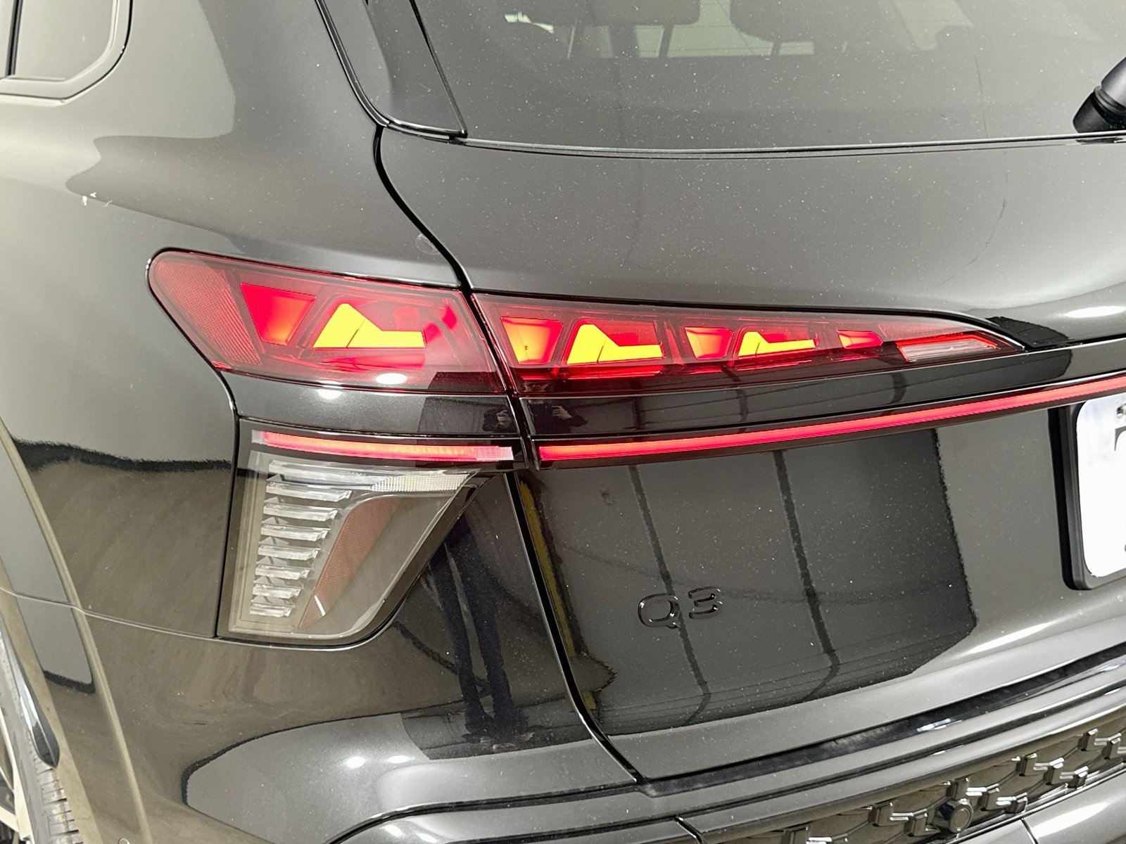 New 2026 Audi Q3 quattro 2.0T AWD/4WD image 12
