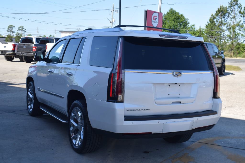 Used 2016 Cadillac Escalade Luxury AWD/4WD image 5