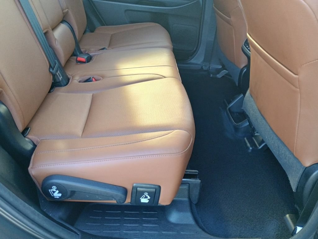 Used 2017 Toyota Highlander Limited FWD image 22