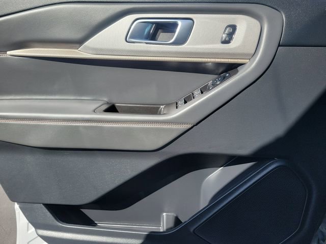 Used 2026 Ford Explorer Active RWD image 21