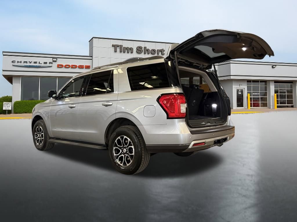 Used 2024 Ford Expedition XLT image 16