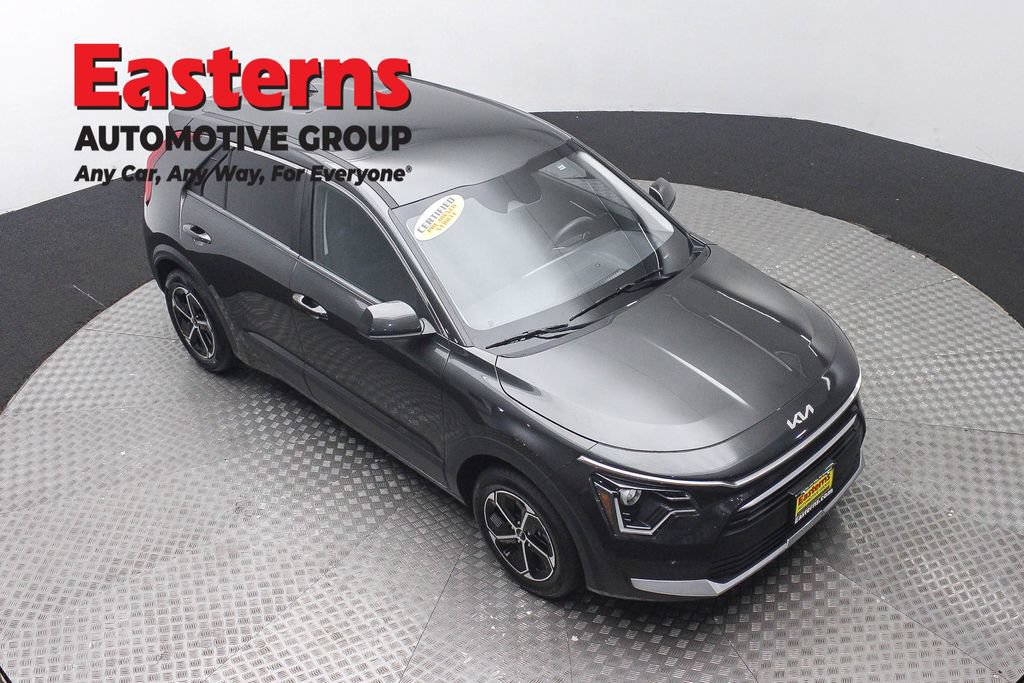 Used 2025 Kia Niro LX FWD image 3