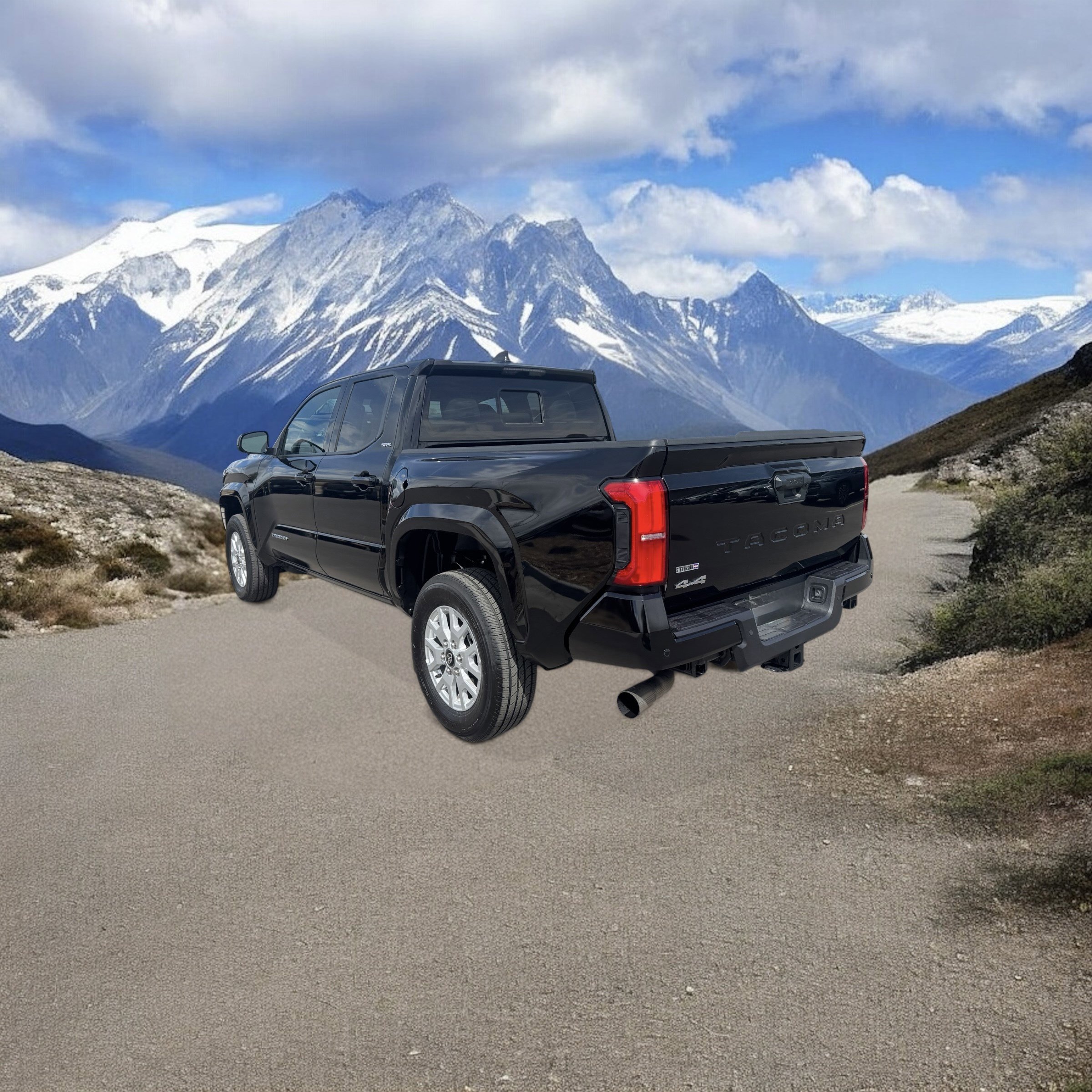 Certified 2025 Toyota Tacoma SR5 AWD/4WD image 3