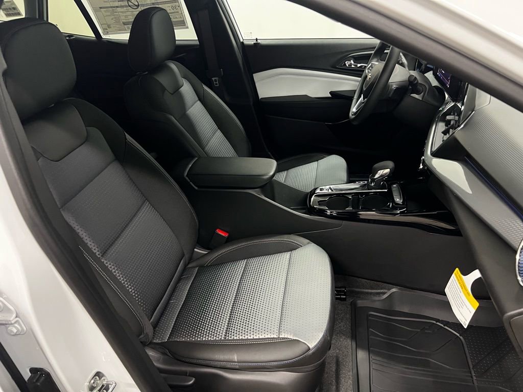 New 2026 Chevrolet Trax LT w/ LT Convenience Package image 34