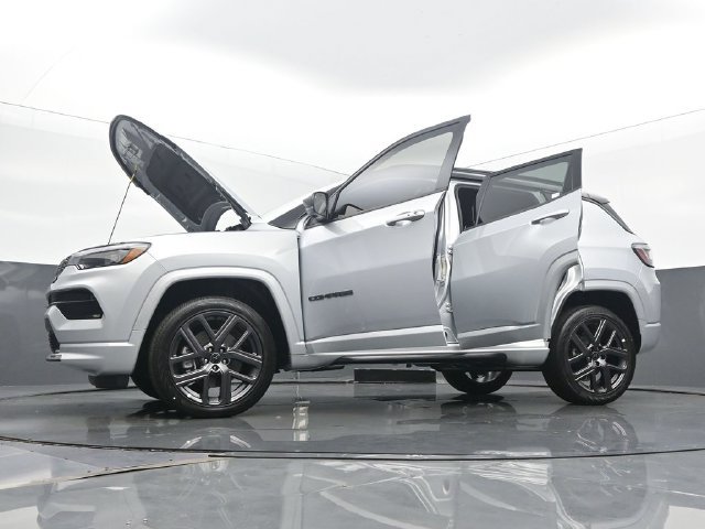 New 2025 Jeep Compass Limited w/ Driver Assist Group I AWD/4WD image 59