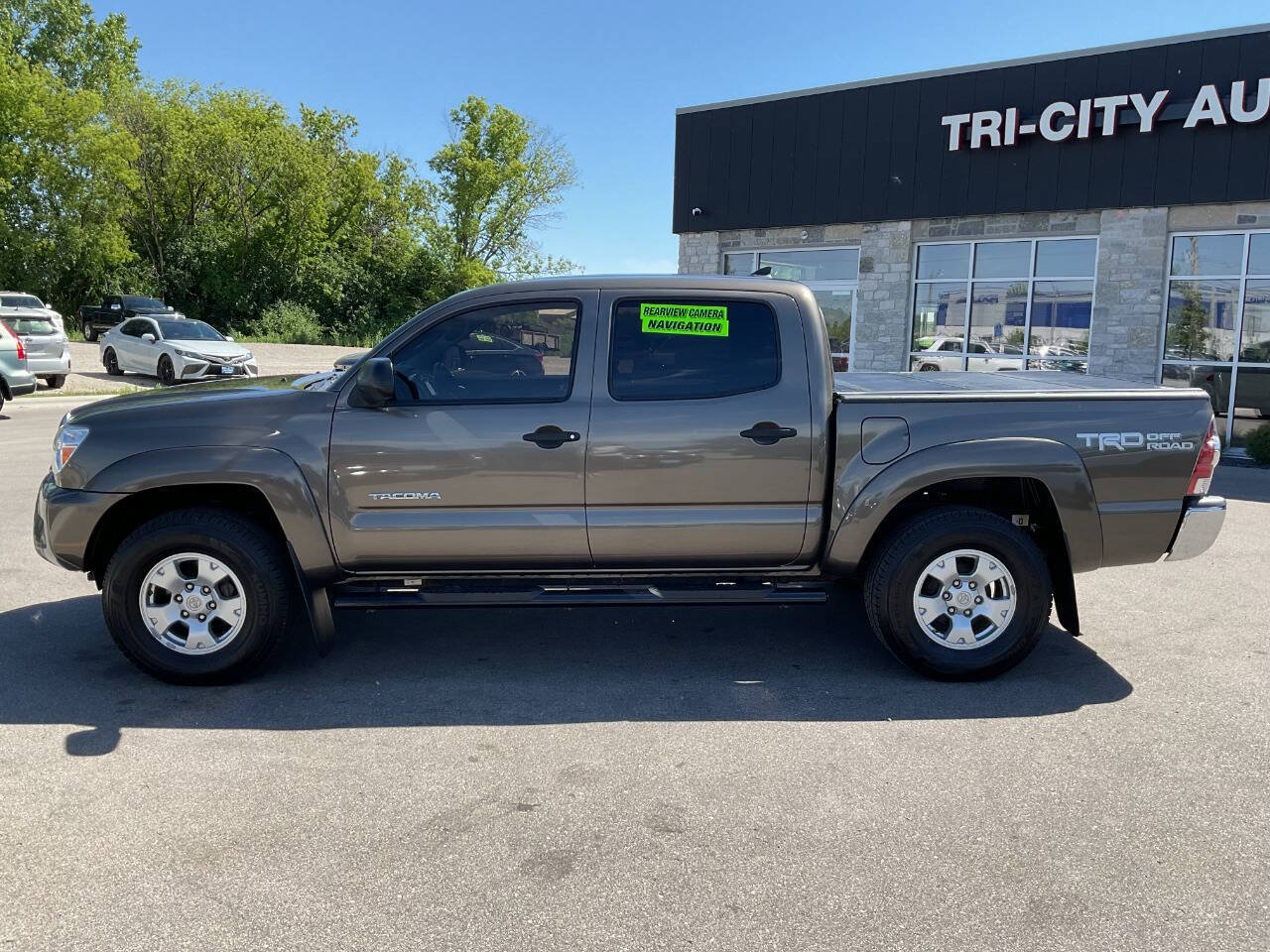 Used 2015 Toyota Tacoma PreRunner w/ TRD Off-Road Package RWD image 3