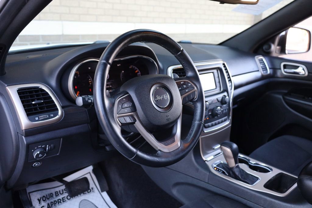 Used 2016 Jeep Grand Cherokee Laredo w/ Quick Order Package 23E image 15