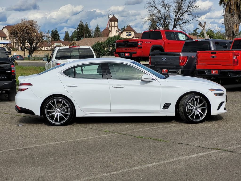 Used 2023 Genesis G70 2.0T image 4