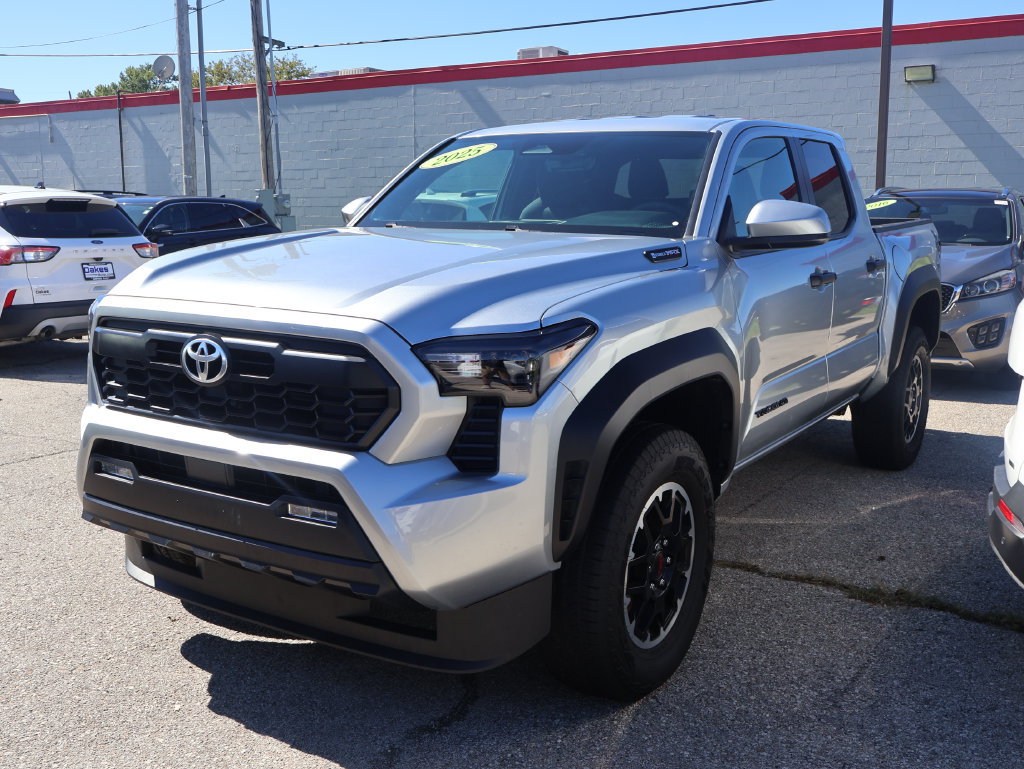 Used 2025 Toyota Tacoma TRD Off-Road AWD/4WD image 15