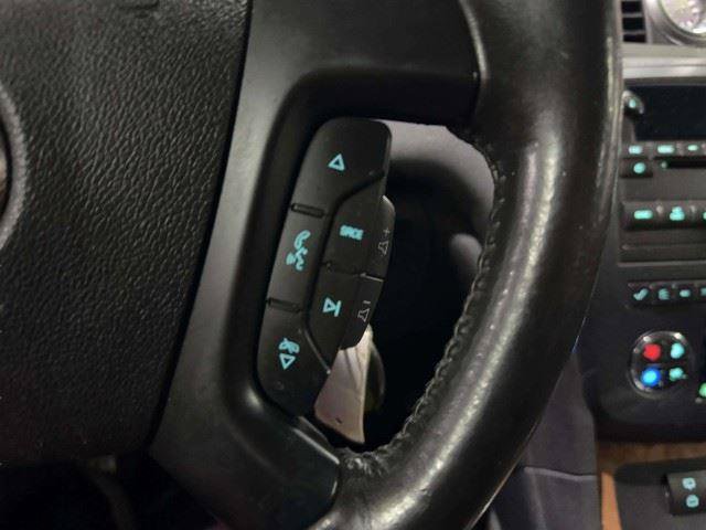 Used 2011 Buick Enclave CX FWD image 26