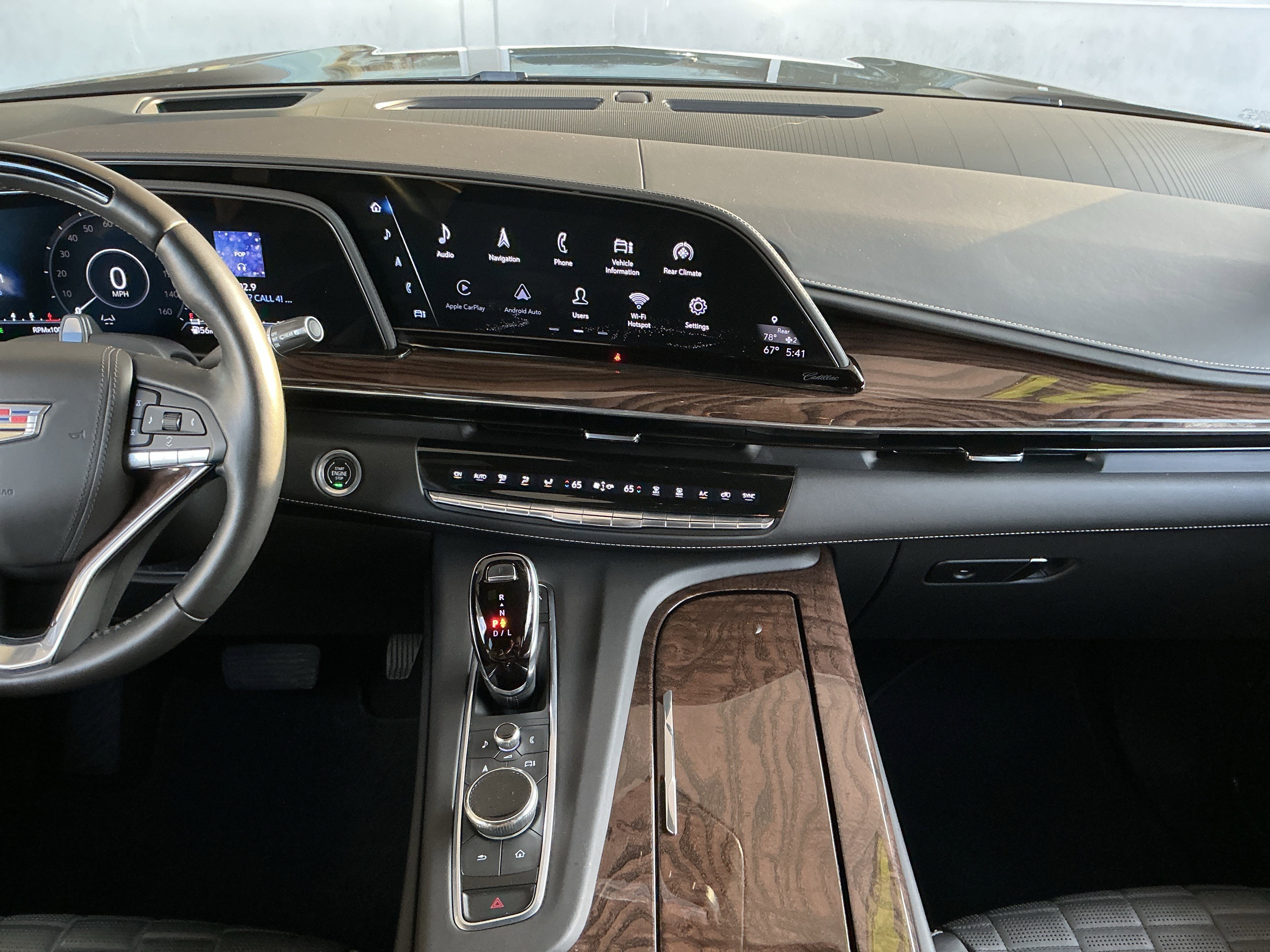 Used 2021 Cadillac Escalade ESV Sport Platinum w/ Heavy-Duty Trailer Package image 9