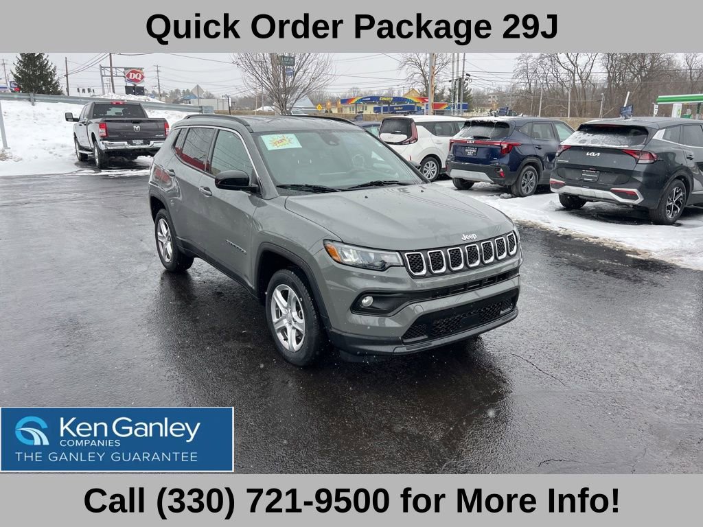 Used 2023 Jeep Compass Latitude image 6