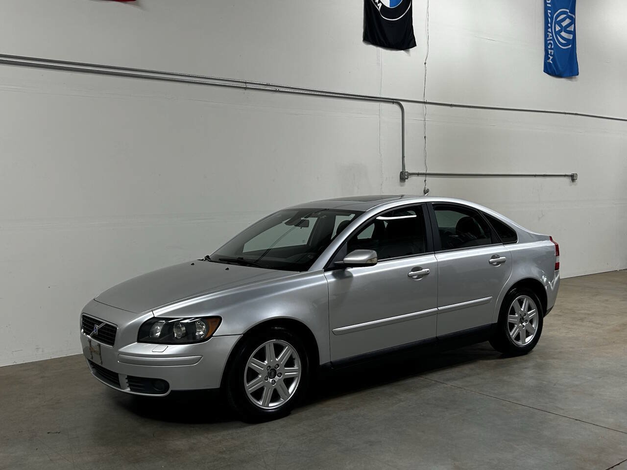 Used 2005 Volvo S40 T5 FWD image 4