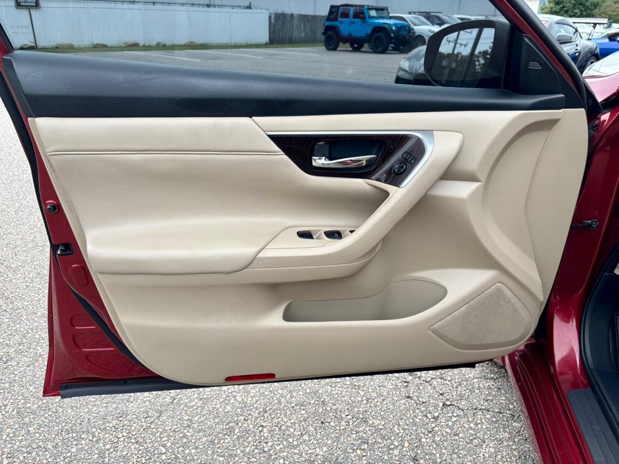 Used 2015 Nissan Altima FWD image 10