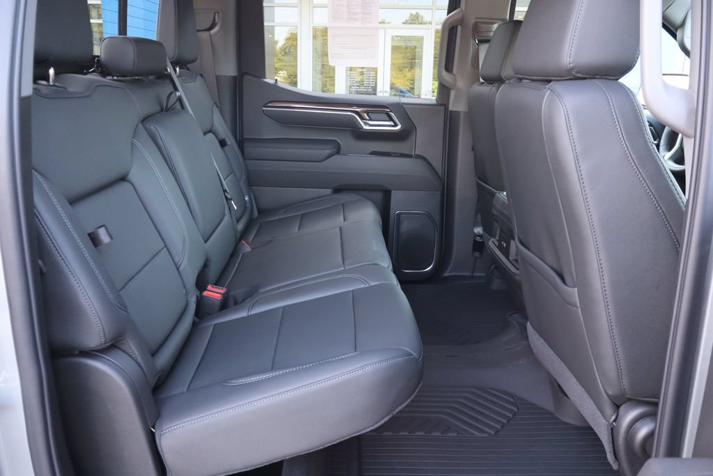 Used 2026 Chevrolet Silverado 1500 LT Trail Boss w/ LT Trail Boss Premium Package AWD/4WD image 20