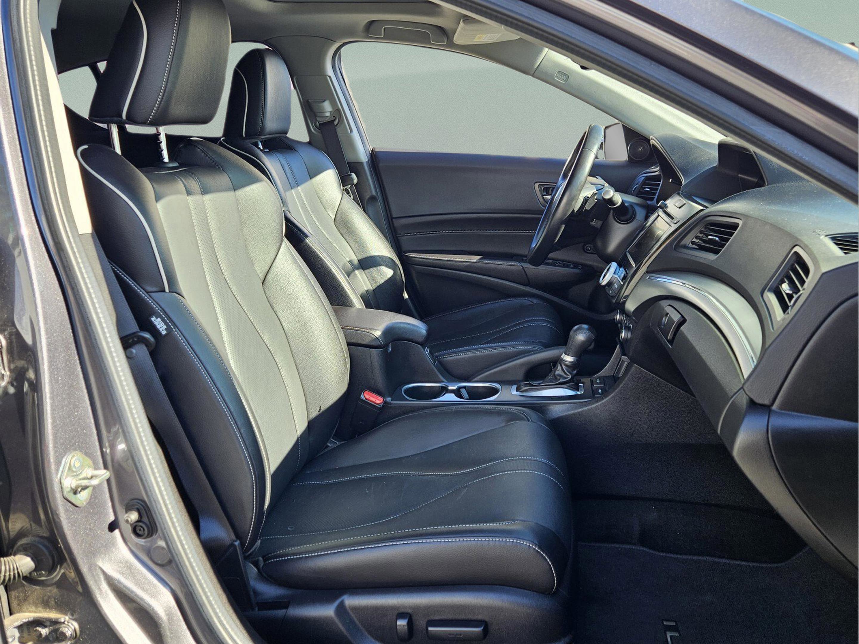 Used 2019 Acura ILX w/ Premium Package image 11