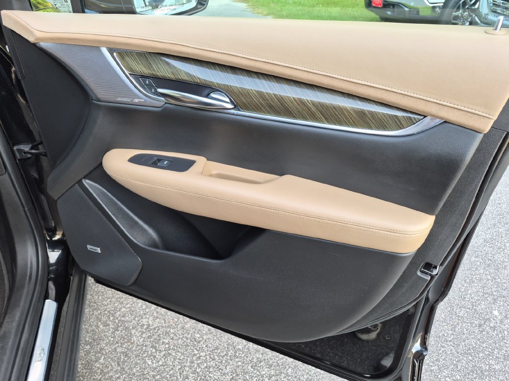 Used 2020 Cadillac XT6 Premium Luxury w/ Platinum Package FWD image 32
