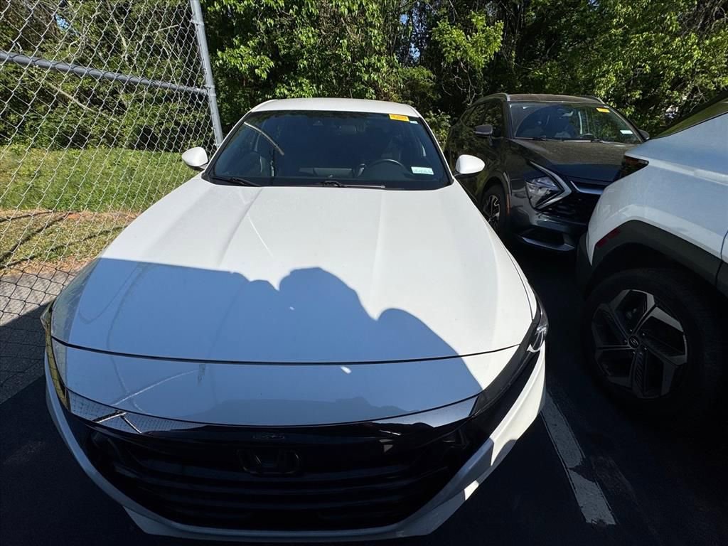 Used 2018 Honda Accord Sport image 10