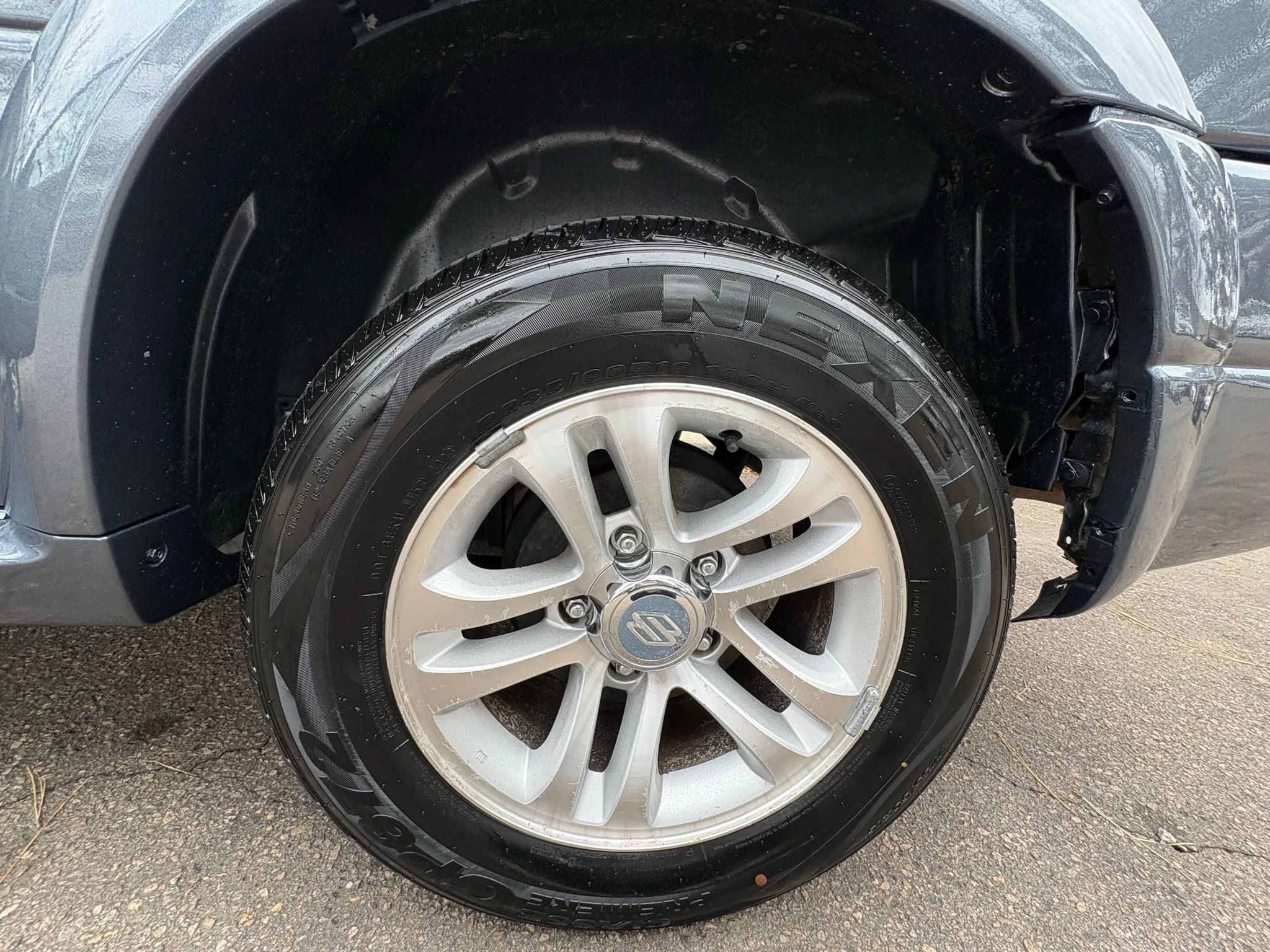 Used 2004 Suzuki XL7 LX image 44