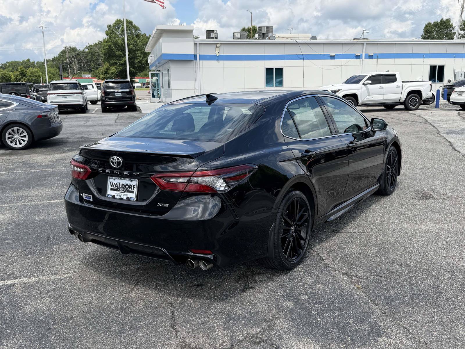 Used 2024 Toyota Camry XSE w/ Cold Weather Package FWD image 2