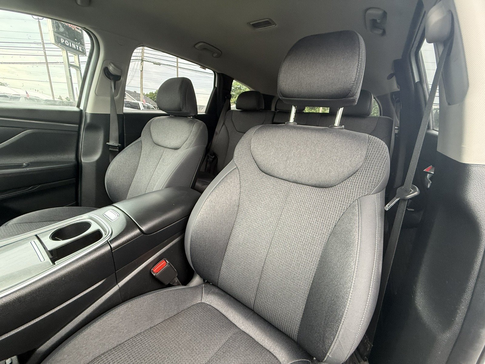Used 2023 Hyundai Santa Fe SE AWD/4WD image 10