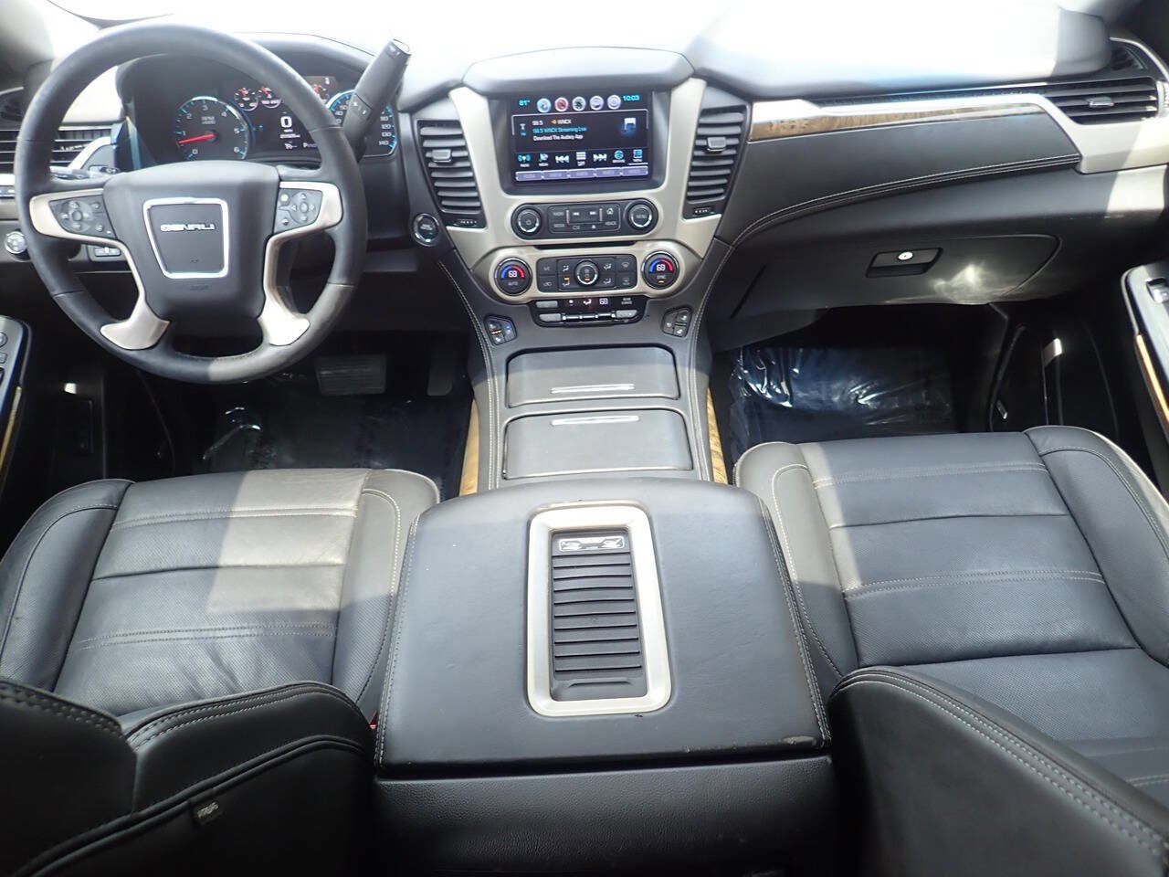 Used 2017 GMC Yukon XL Denali w/ Open Road Package image 17