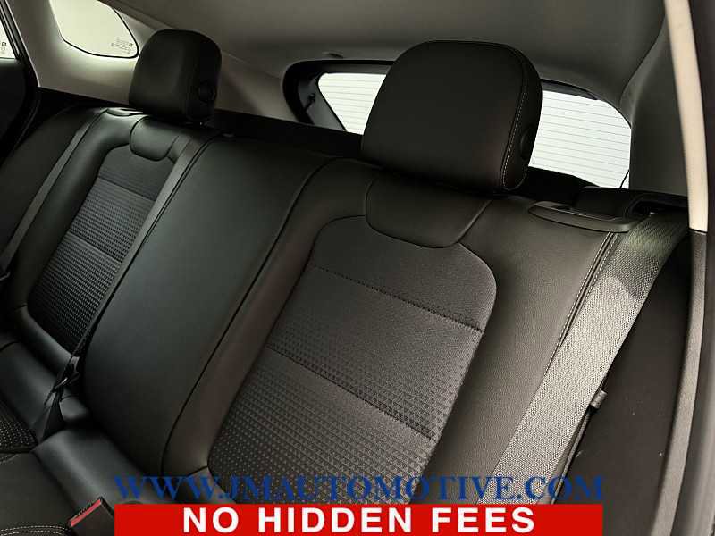 Used 2024 Chevrolet Trax LT w/ Driver Confidence Package image 15