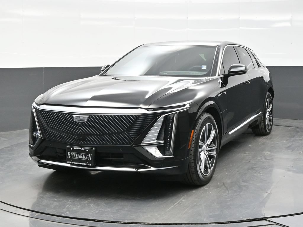 Certified 2024 Cadillac Lyriq Luxury AWD/4WD image 2